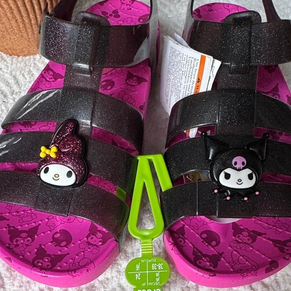 NWT CROCS Hello Kitty And Friends Kids Sandals Size J6